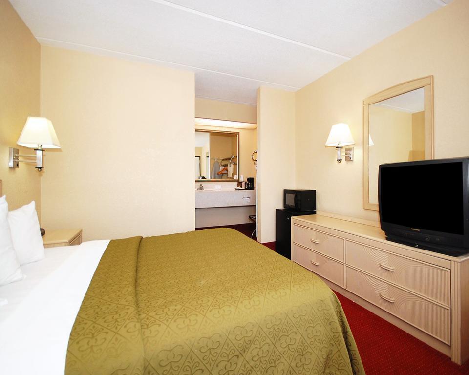Quality Inn Selma Bagian luar foto